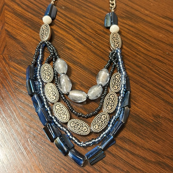 NWT Lifestyle Studios Blue Shell and Silver 5 Strand Statement Frontal Necklace - Picture 2 of 7